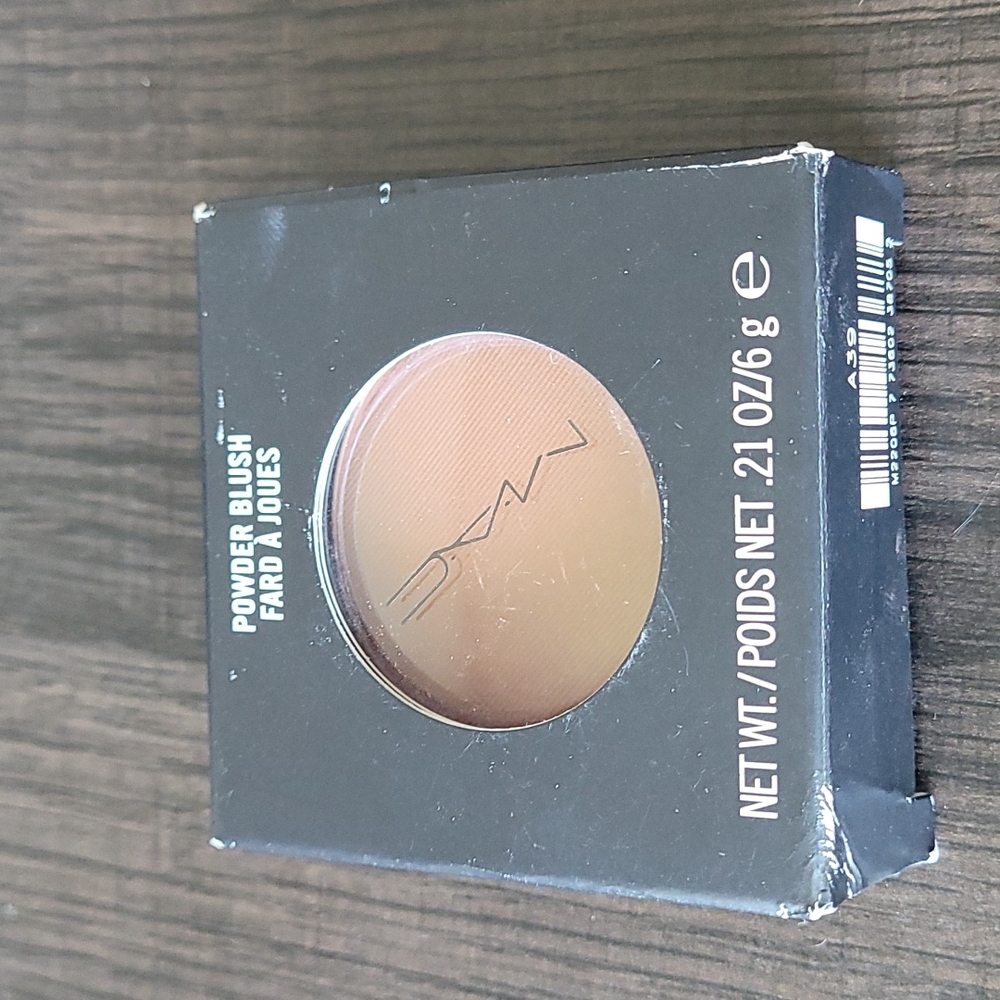 Mac blush- Authentic